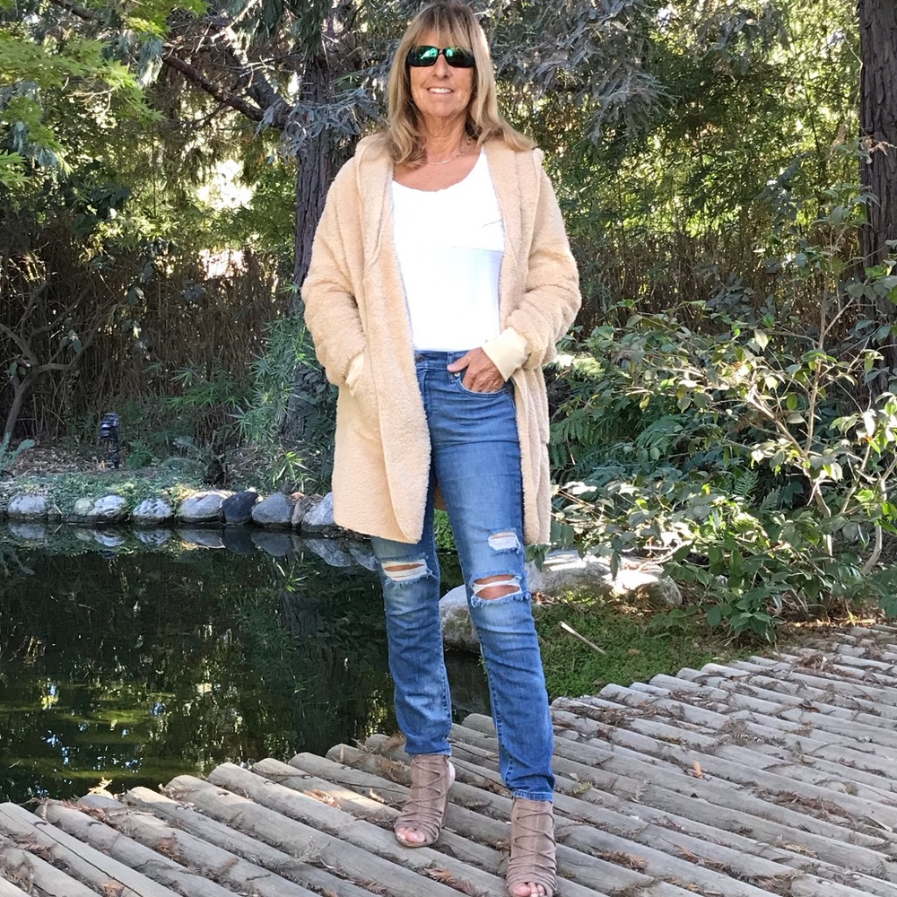 SMALL Plush Cozy Tan Open Front Hooded Cardi - Picture 5 of 8